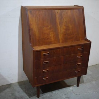 北欧中古家具　ビンテージ家具　デンマーク家具　チーク家具　ビューロー