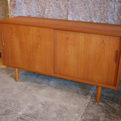北欧中古家具、ビンテージ家具、デンマーク家具、チーク家具、サイドボード、side board