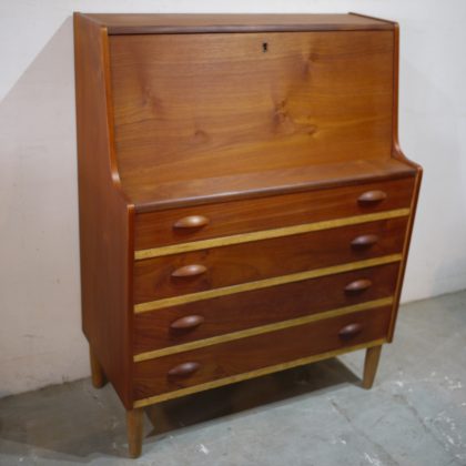 北欧中古家具、ビンテージ家具、デンマーク家具、チーク家具、ビューロー