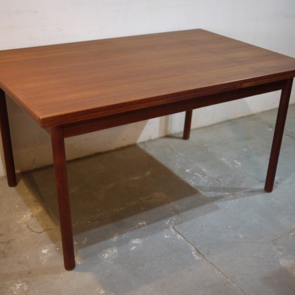 北欧中古家具、ビンテージ家具、デンマーク家具、チーク家具、ダイニングテーブル